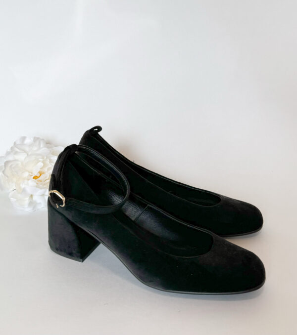 Alohas Antoine Velvet Pumps